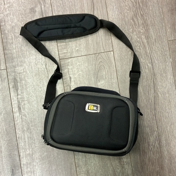 Case Logic Compact Systems Camera Case - Picture 2 of 7